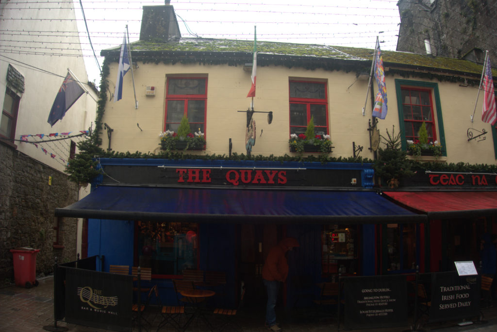 Guida ai migliori pub con musica dal vivo a Galway: The Quays Bar